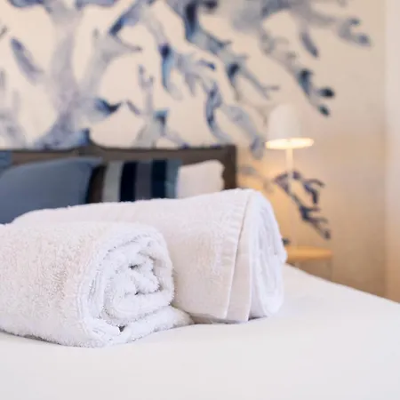 Circe Sea View Apartman *